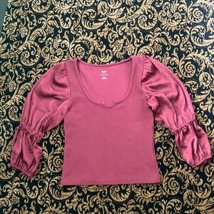 Anthropologie romantic top. Stretchy bodice and billowy satin sleeve